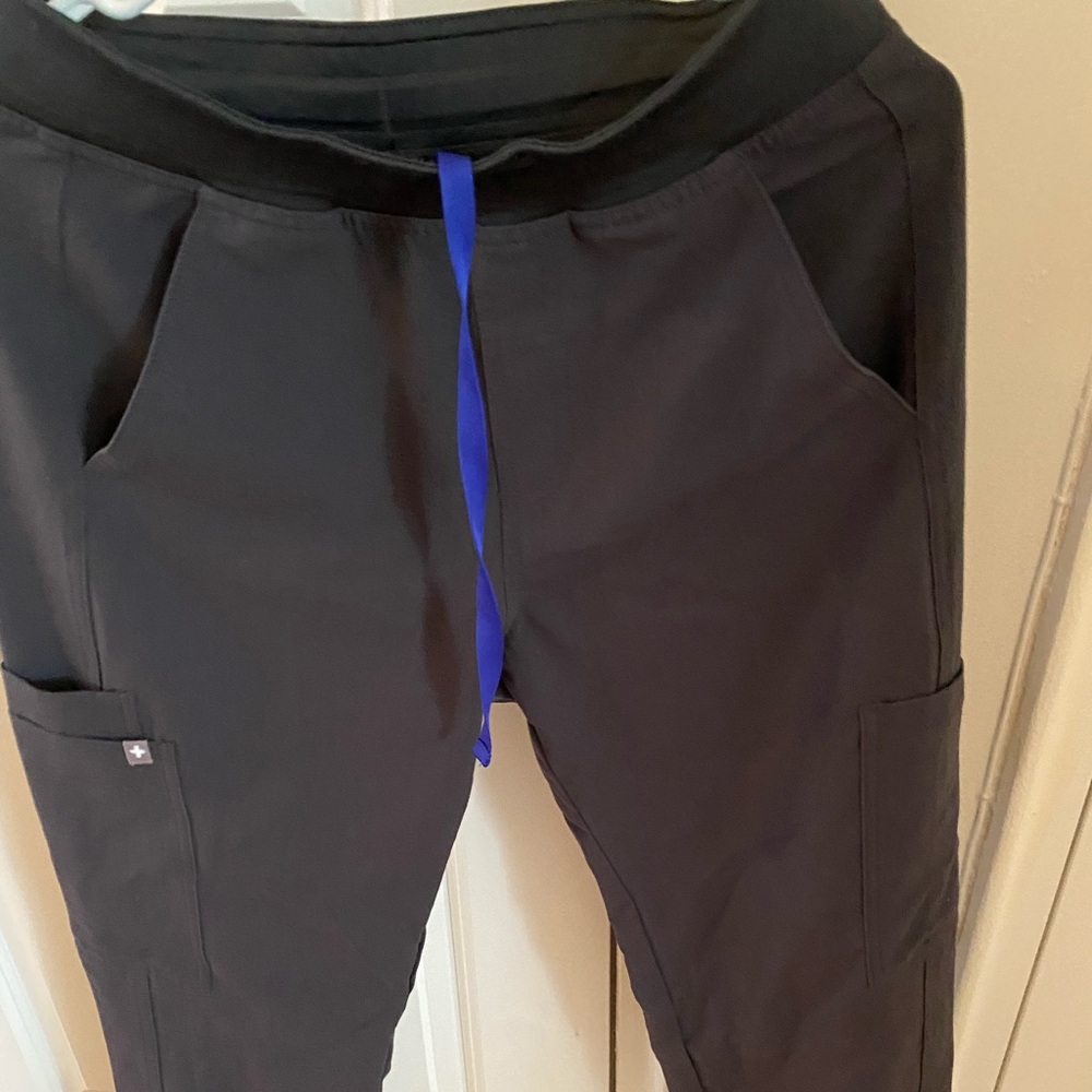 Figs Axim Charcoal Scrub Pants. Size X-Small Regular